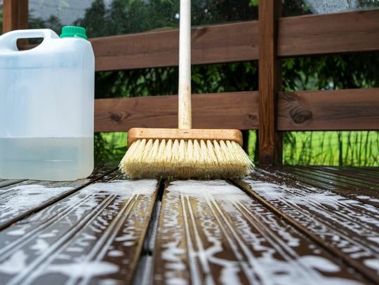 3 Must-Know Cleaning Tips for Decks or Patios