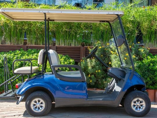 Advantages of Buying an Electric Golf Cart