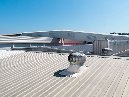 Factors To Consider When Choosing a Commercial Roof