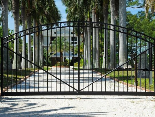 How To Tell When Your Automatic Gate Needs Repairs
