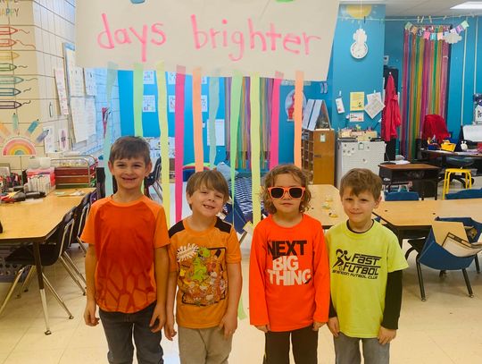 Pelahatchie Elementary School celebrates 100 days brighter