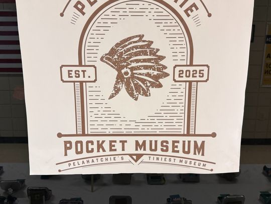 Pelahatchie ES Venture students open the Pelahatchie Pocket Museum