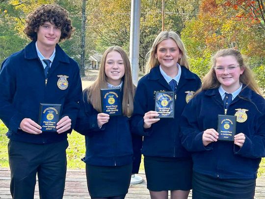 Pelahatchie FFA win awards