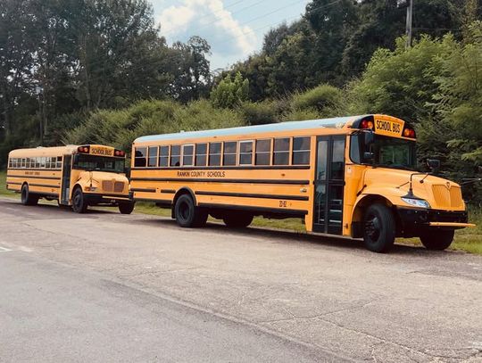 Pelahatchie High School recognizes bus drivers