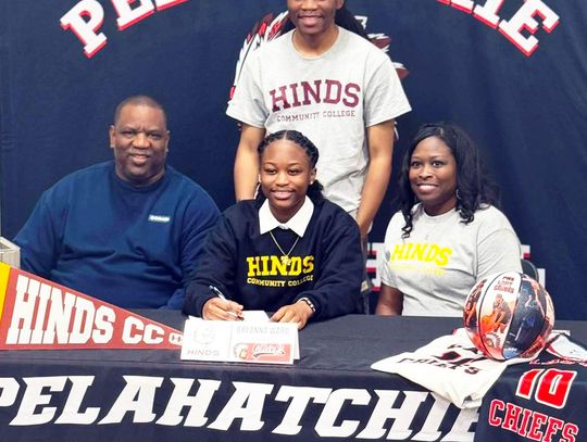 Pelahatchie’s Ward signs for Hinds CC