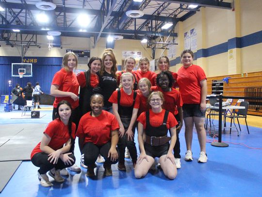 PHS starts first female powerlifting team