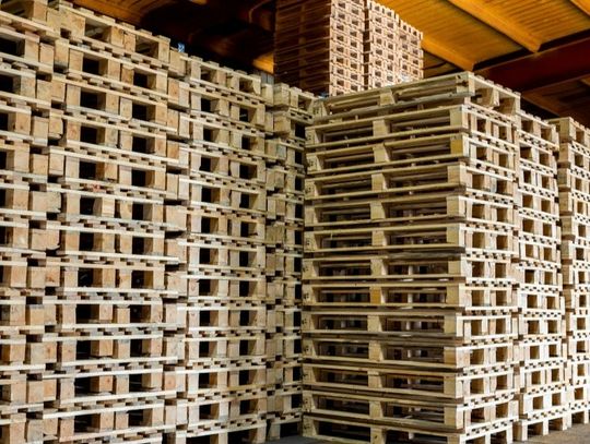 Should You Work With a Pallet Broker? Here’s How To Know