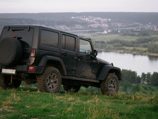 Soft Top vs. Hardtop: Which Jeep Is Better?