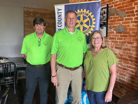 Walters speaks to members of Rankin County Rotary Club