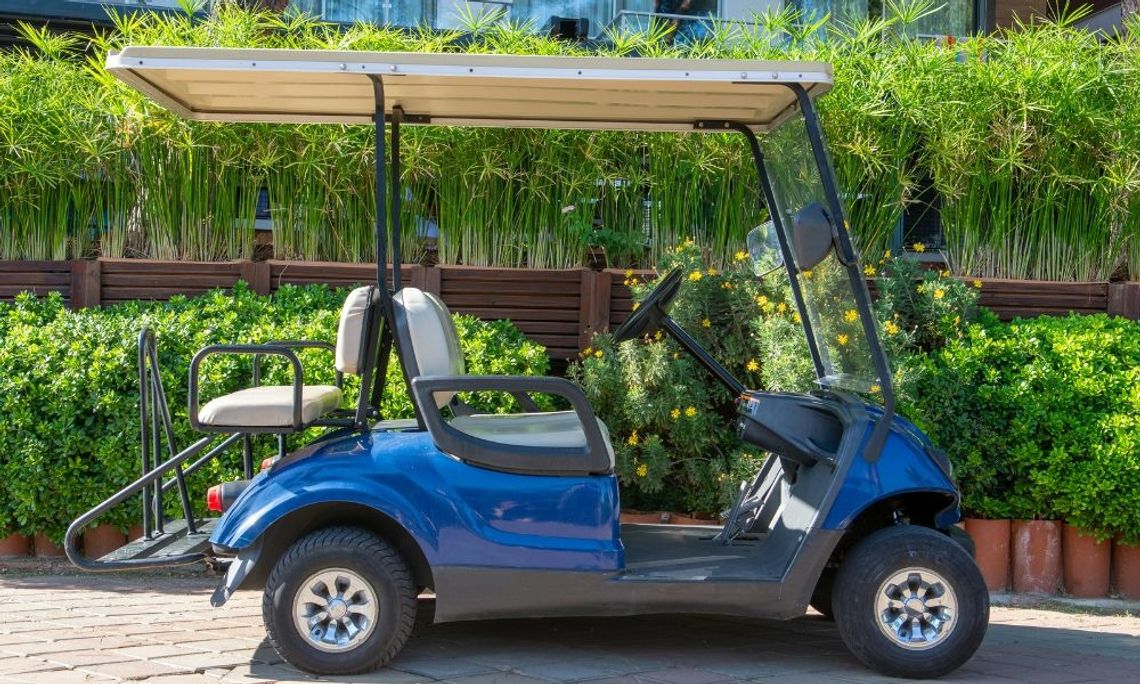 Advantages of Buying an Electric Golf Cart