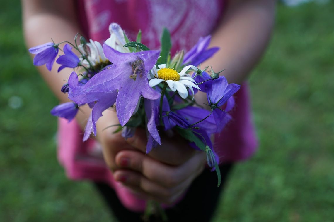 CoffeeTime: “DON’T PUT FLOWERS ON THEIR GRAVE”