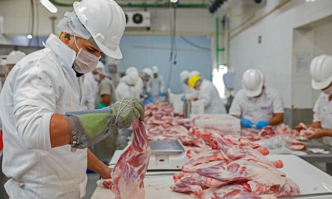 Common Hazards Food Processing Workers Face