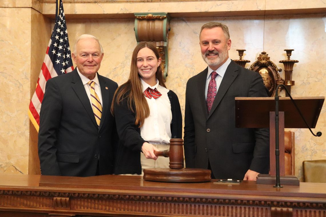 Faulkner serves as page for MS House