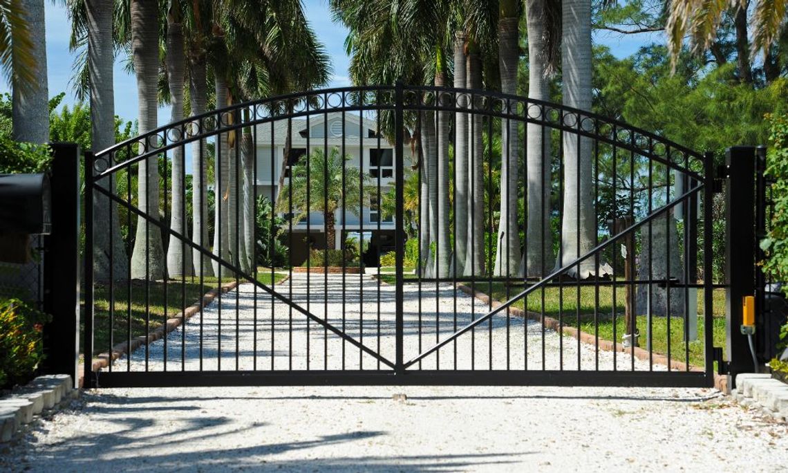 How To Tell When Your Automatic Gate Needs Repairs