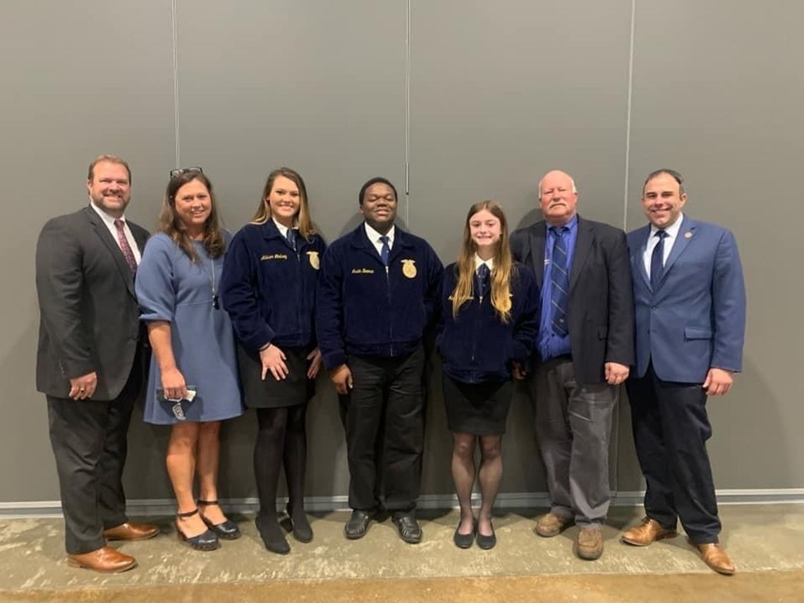 Pelahatchie FFA Visits The Capitol