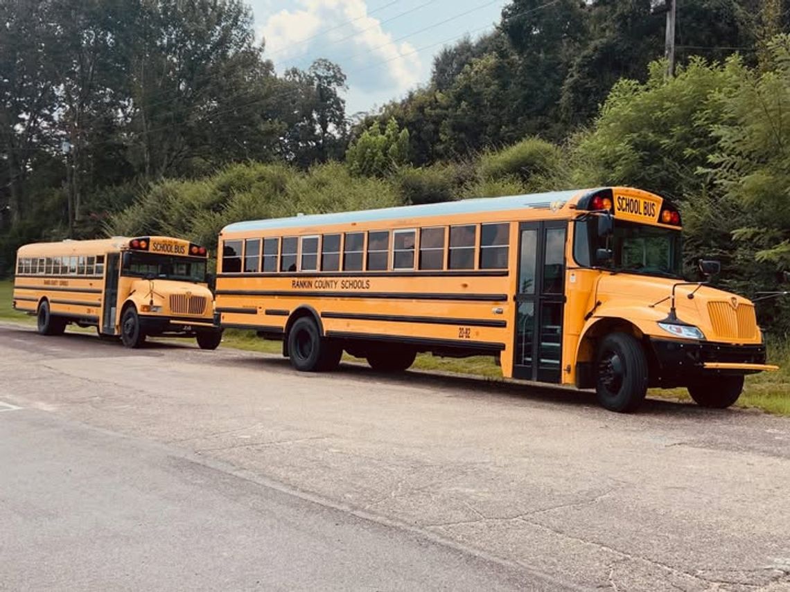Pelahatchie High School recognizes bus drivers Pelahatchie High School recognizes bus drivers