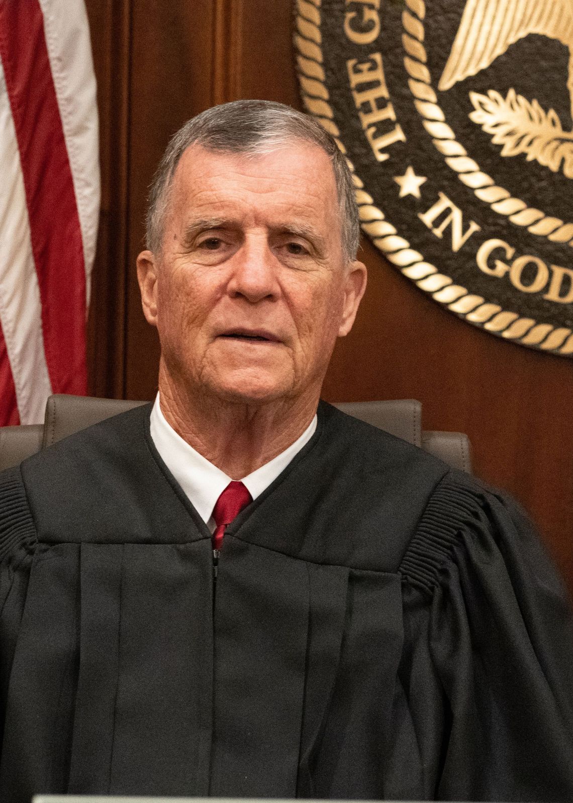 Rankin County Court Judge Kent McDaniel takes oath of office