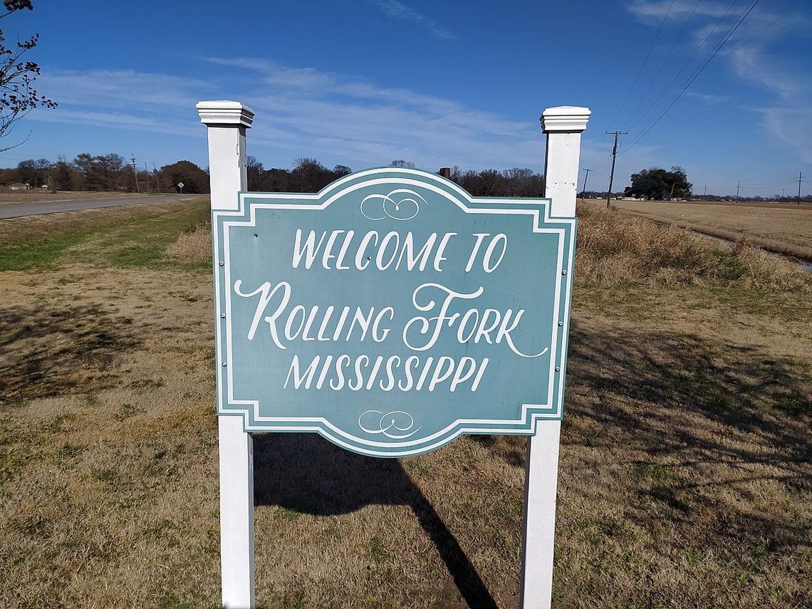 Rolling Fork Welcome Sign