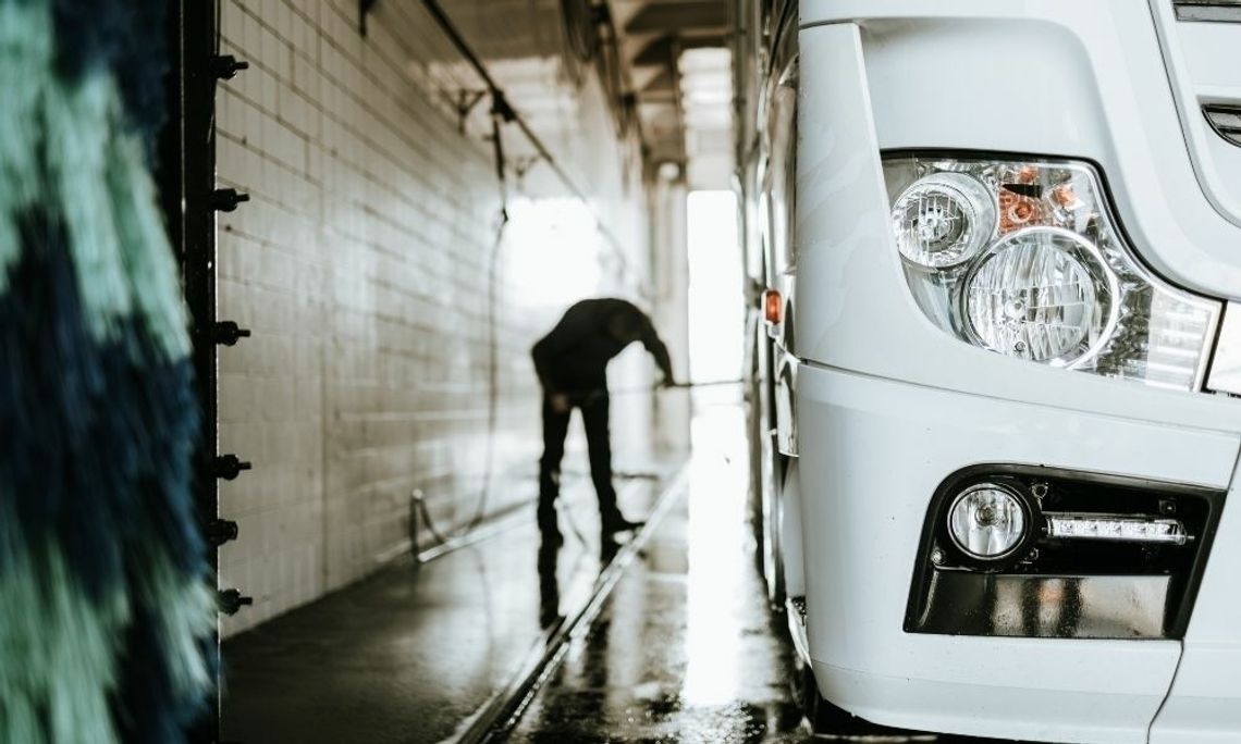 Spring Cleaning Tips for Your Commercial Truck