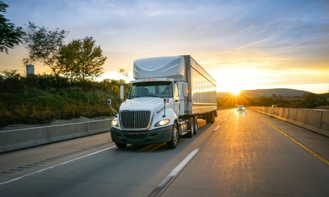 Things Every Trucker Should Bring on the Road With Them