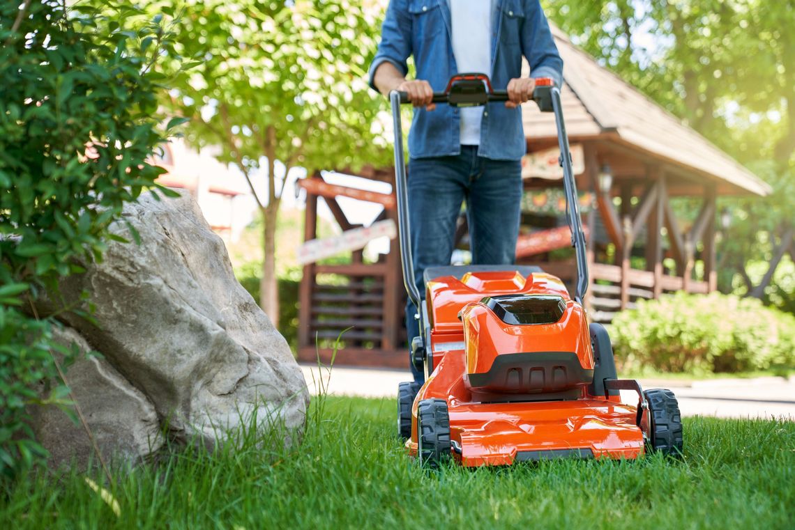 Warm Weather Lawn Care: Lawn Mower Maintenance and Safety Warm Weather Lawn Care: Lawn Mower Maintenance and Safety