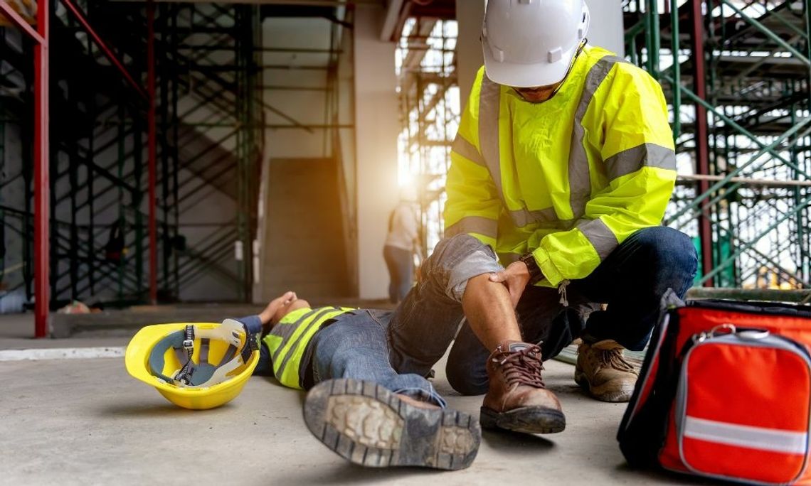 What To Do if Someone Gets Injured on a Construction Site